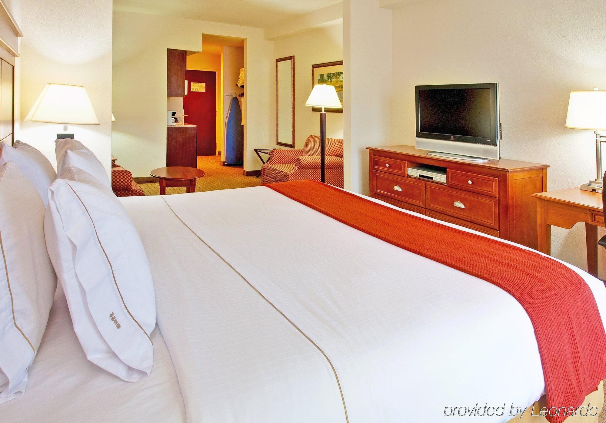 Holiday Inn Express & Suites Dyersburg, An Ihg Hotel Pokój zdjęcie