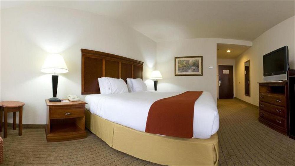 Holiday Inn Express & Suites Dyersburg By Ihg Zewnętrze zdjęcie