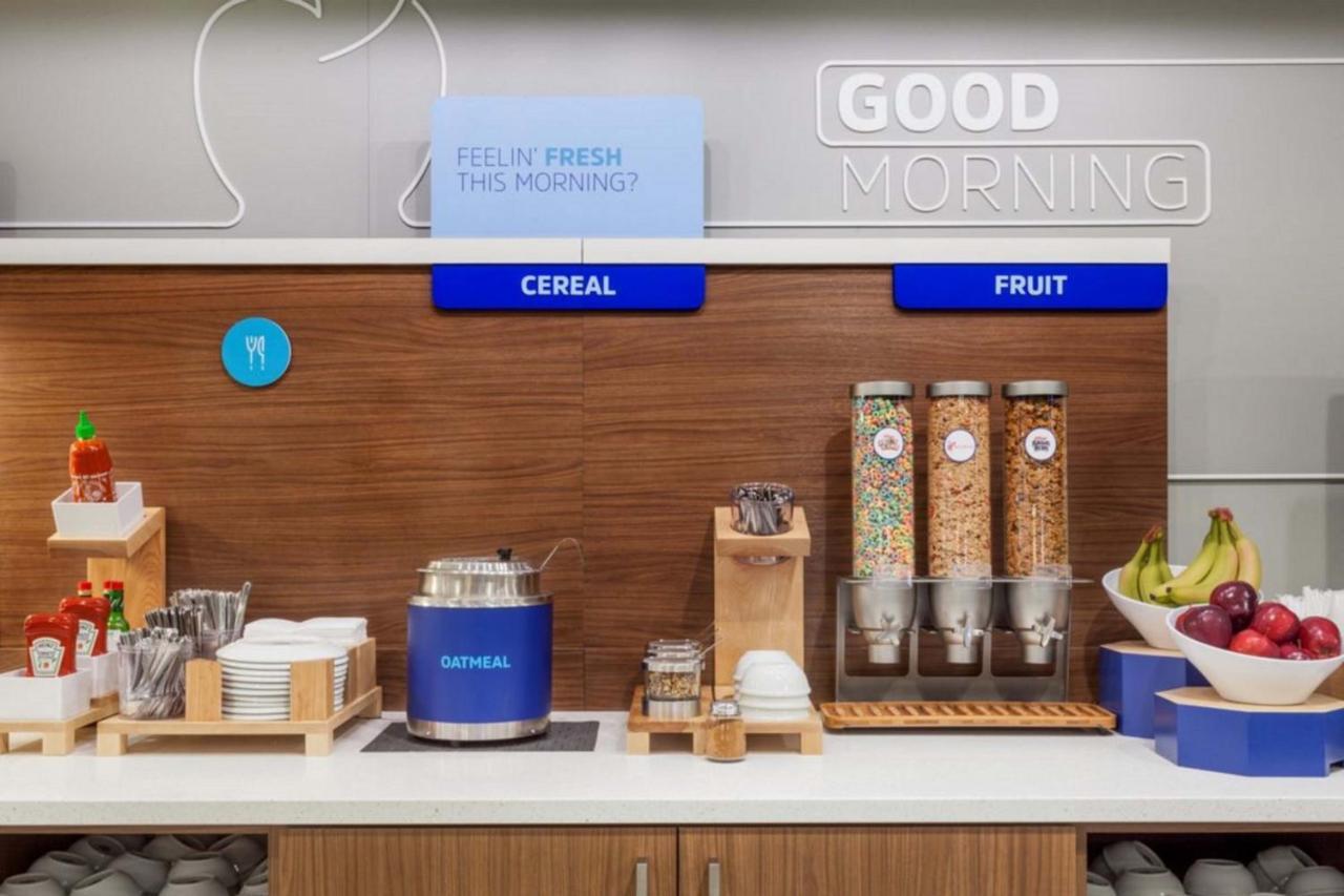Holiday Inn Express & Suites Dyersburg By Ihg Zewnętrze zdjęcie
